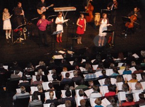 Zingen tot Morgenvroeg vulde ei-zo-na het Concertgebouw